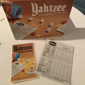 Vintage 1975 Yahtzee Replacement Games Pieces Instructions & 5 Scorepad Pages - Picture 1 of 3