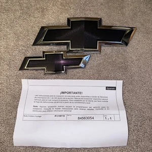 Emblemas de pajarita negra X2 Colorado Suburban Tahoe 8470178 GM 2021/2025 OEM - Imagen 1 de 2