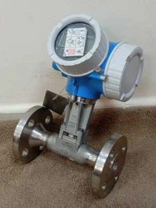 Endress+Hauser / Vortex Flowmeter / PROWIRL 200 / 7F2B25-FQ63/139 - Picture 1 of 15