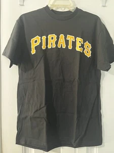 Pittsburgh Pirates Majestic T-Shirt Size Medium NWT - Picture 1 of 2