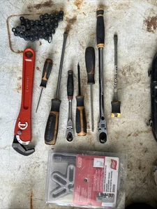 (i2) Broken Lot Of Misc Tools, GearWrench, Ratchets, Screwdrivers, Lisle, Etc - Picture 1 of 8