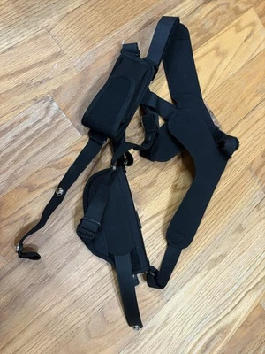 Uncle Mike's Sidekick 83051 Vertical Shoulder Holster Size 5 Large Semi-Auto RH - Image 1 of 2