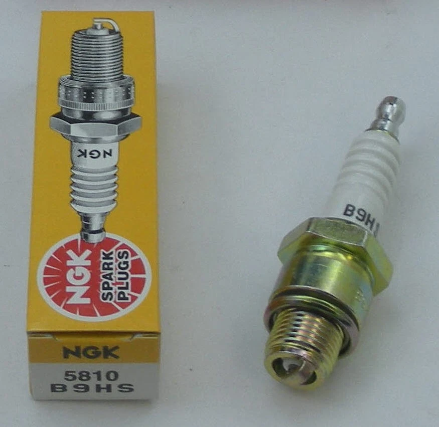 Bujía NGK B9HS para motores fueraborda Foto 1 de 1