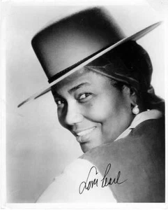 PEARL BAILEY ORIGINAL AUTOGRAPH SIGNED 8x10 PHOTO - Picture 1 of 2
