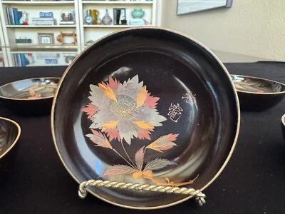 Antiguo juego de 8 cuencos Kizara de laca japonesa Maki-e de plata y oro, c.1920-40 Foto 1 de 4