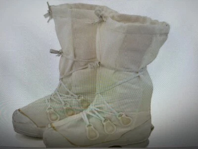 Original Canadian Army Mukluk NEW Winter Boots ACTON With Inner Shoes Military - Image 1 of 4
