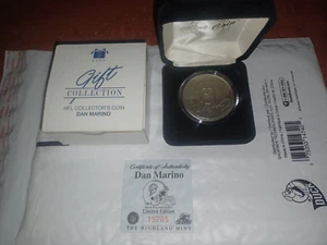 AVON LIMITED EDITION #19705 NFL SANCTIONED DAN MARINO COIN - Picture 1 of 1