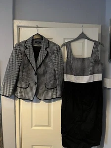 Beautiful Marks And Spencer’s Grey And Black Size 14 Check Detailed Dress Suit - Picture 1 of 16
