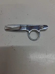 Gingher 4,3/8 Anello Dito Anello Anello Filo Tagliacapelli Artigianato Tessuto Cucito Strumento G-TN - Foto 1 di 8