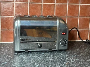Dualit Classic 4 Scheiben Breitschlitz Toaster Modell 2018 neuer Timer montiert, PAT getestet - Bild 1 von 16