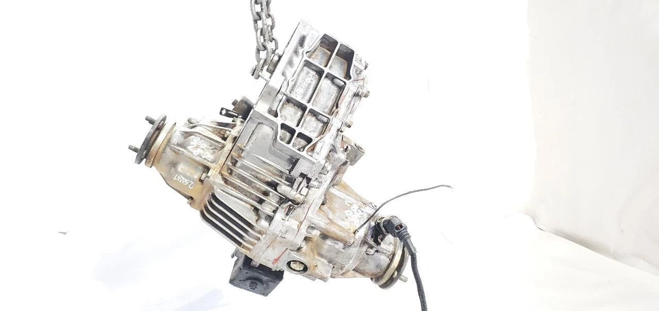 1996 1997 1998 Lexus LX450 OEM 4.5L Transfer Case  - Image 1 of 4