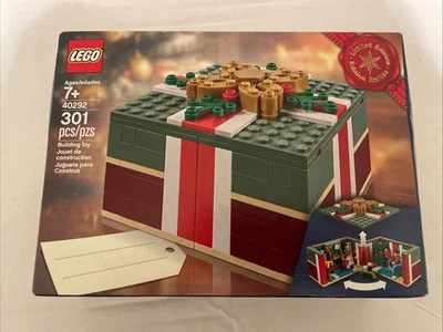LEGO 40292 Christmas Gift Box - Limited Edition (New) - Retired - Image 1 of 4