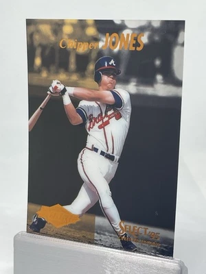 1995 Select Certified Baseball Chipper Jones Rookie #107 Atlanta Braves Salón de la fama Foto 1 de 3
