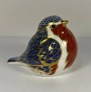 Royal Crown Derby - Robin - Bone China Figurine Paperweight 3" tall - Picture 1 of 13
