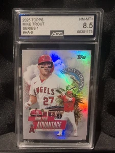 2025 Topps Serie 1 Mike Trout #HA-6 Home Field Advantage - Bild 1 von 2