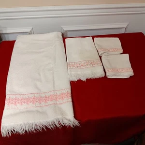 Vintage Badetuch Set Cannon Royal Family 4-teilig weiß mit rosa Stickerei schön! - Bild 1 von 13