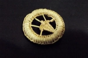 Kiefernnadelknopf (4884) - Bild 1 von 3