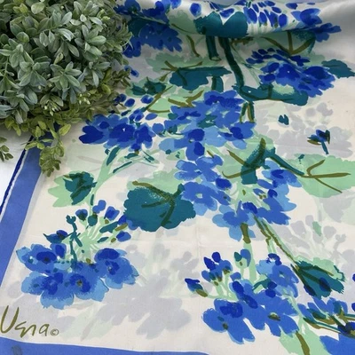 De Colección Vera Neumann Bufanda de Seda Azul Floral 14x44 Enrollada a Mano Japón Acuarela LEER Foto 1 de 4