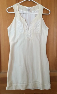 Платье-футляр Esley не совсем белое без рукавов - размер средний - полностью с подкладкой, вышитое - Изображение 1 из 4