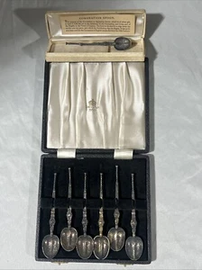 1953 Queen Elizabeth ll Coronation Anointing Spoons & Spoon Pin FREE SHIPPING - Picture 1 of 24