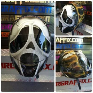 Scream with Flames Custom Painted Airbrushed Motorcycle Helmet - Bild 1 von 2
