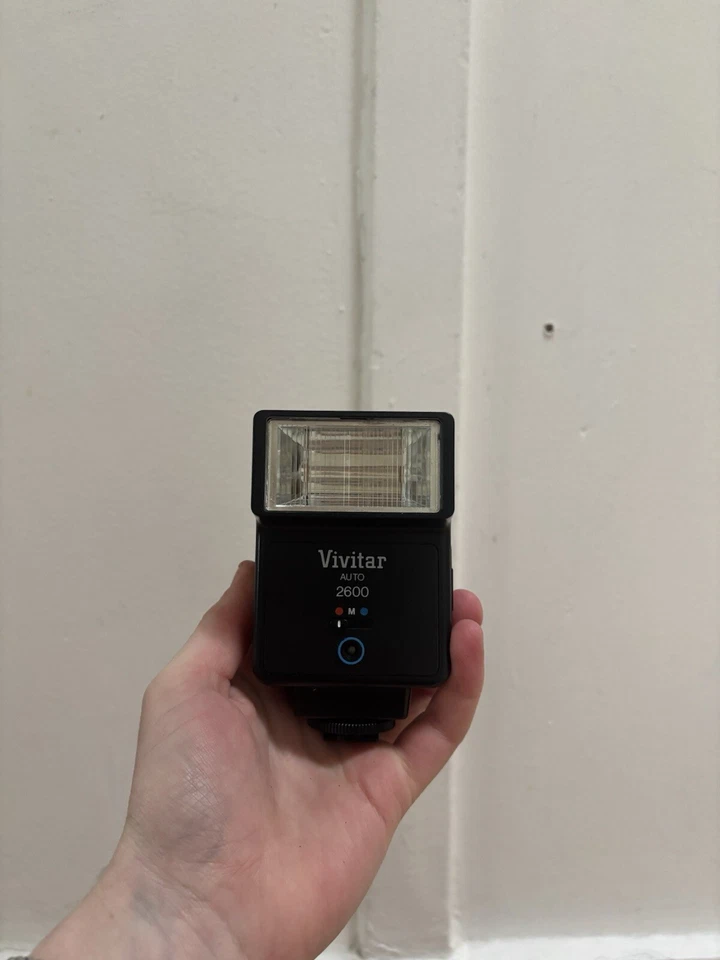 Vivitar Auto 2600 Thyrister Shoe Mount Flash Universal Vintage Photography Photo - Image 1 of 4