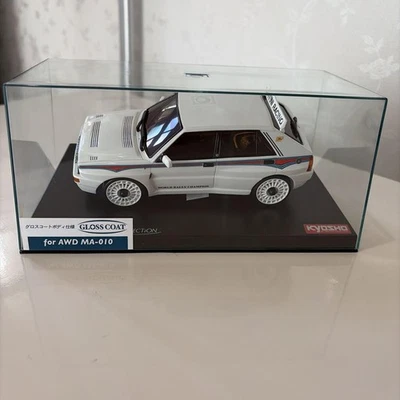 Kyosho Mini-Z Lancia Delta HF Integrale 6 White MZX402WM 1/28 RC Car Model - Image 1 of 4