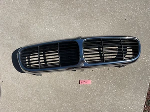 2004-2007 Jaguar XJ8 OEM Front Grille Assembly #700 - Picture 1 of 14