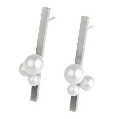 Ernstes Design Ohrringe Ohrstecker E596 mit 3 Süßwasser Perlen Stahlschmuck - Bild 1 von 2