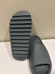 Yeezy Slides Slate Marine men’s size 4 - Picture 1 of 5