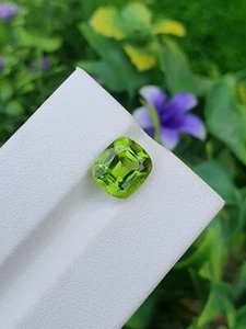 Peridot Steingrün Farbe natürlich lose facettiert unbehandelt aus Pakistan - Bild 1 von 4