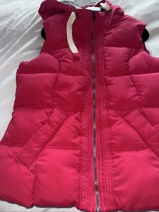 Ladies Sleeveless Puffs Jacket - Picture 1 of 6