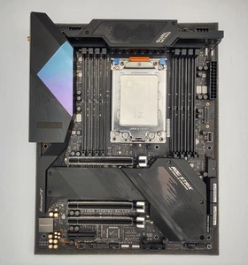 ASUS ROG STRIX TRX40-XE GAMING Motherboard + AMD Ryzen Threadripper 3960X CPU - Photo 1/8