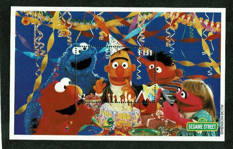 Fiji 2000 - Personajes de Plaza Sésamo - Hoja Miniatura Nº 2 - MNH Foto 1 de 1