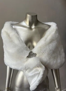 Arctic White Faux Vegan Fur Shawl Boa cape party Wedding Photoshoot - Picture 1 of 3