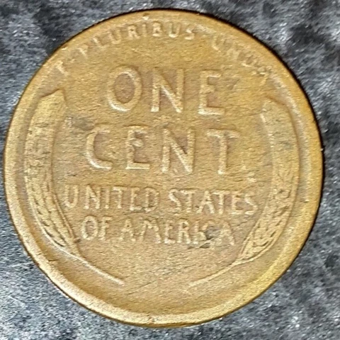1919s Lincoln copper Penny With Error Cover