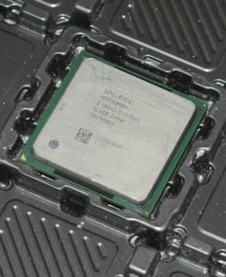 Intel pentium 4 sl6q8 2.40ghz/512kb/533mhz FSB socket/socket 478 cpu processo - Image 1 of 3