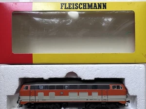 Fleischmann HO 4239 Diesel "City-Bahn" Class 218 of the DB - excellent - Picture 1 of 12