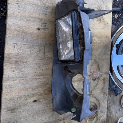 1983-1988 CHEVROLET MONTE CARLO SS  PASS SIDE HEADLIGHT ASSEMBLY 1985 86 1987 88 - Image 1 of 4