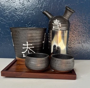 Saké Karaffe 6tlg Set Asiatisch Orientalisch Karaffe Flasche Behälter Keramik Glasiert Schwarz - Bild 1 von 13