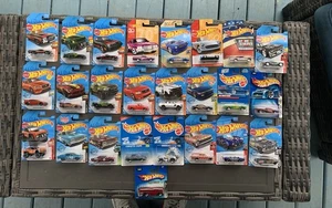 Vintage Hot Wheels Car Collection Bundle Lot 25 Items - Picture 1 of 14