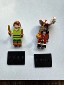 LEGO Peter Pan and Captain Hook Minifigures - Disney Series - Picture 1 of 2