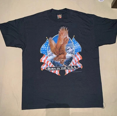 复古 90 年代 3D 徽章 T 恤出生在美国尺寸 XL 状况完好 — 第 1/4 张图片