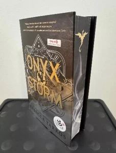 GOLD ONYX STORM by Rebecca Yarros Edition ( Hard Cover ) TARGET Exclusive - Bild 1 von 5