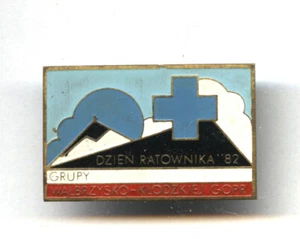 badge POLISH MOUNTAIN RESCUE TEAM GOPR badge 1982 RARE Wałbrzych - Picture 1 of 2