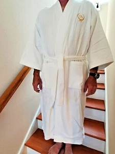 NEW WHITE BOCA TERRY 100% COTTON SIDE POCKET BATHROBE  ROBE ONE SIZE FITS ALL  - Picture 1 of 11