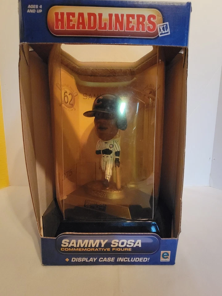 VINTAGE HEADLINERS SAMMY SOSA 66 Home Runs Commemorative Figurine COA included