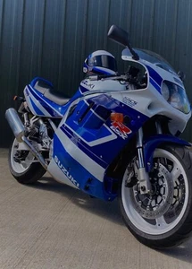 1991 Suzuki GSXR 1100m - Picture 1 of 12