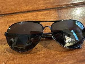 Oakley Feedback OO4079 schwarze polarisierte Pilotenbrille mit Farbverlauf, einige Kratzer - Bild 1 von 8