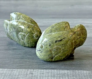 2 x Stone Carving Hand Carved Fish Soapstone Jade Green Figure Sculpture Moody - Picture 1 of 22